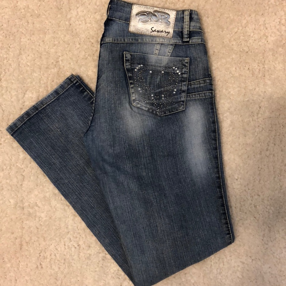 Jeans with pocket detail.